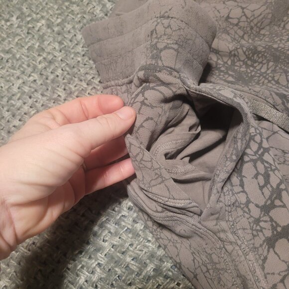 lululemon athletica Gray Patterned Joggers - Picture 5 of 5